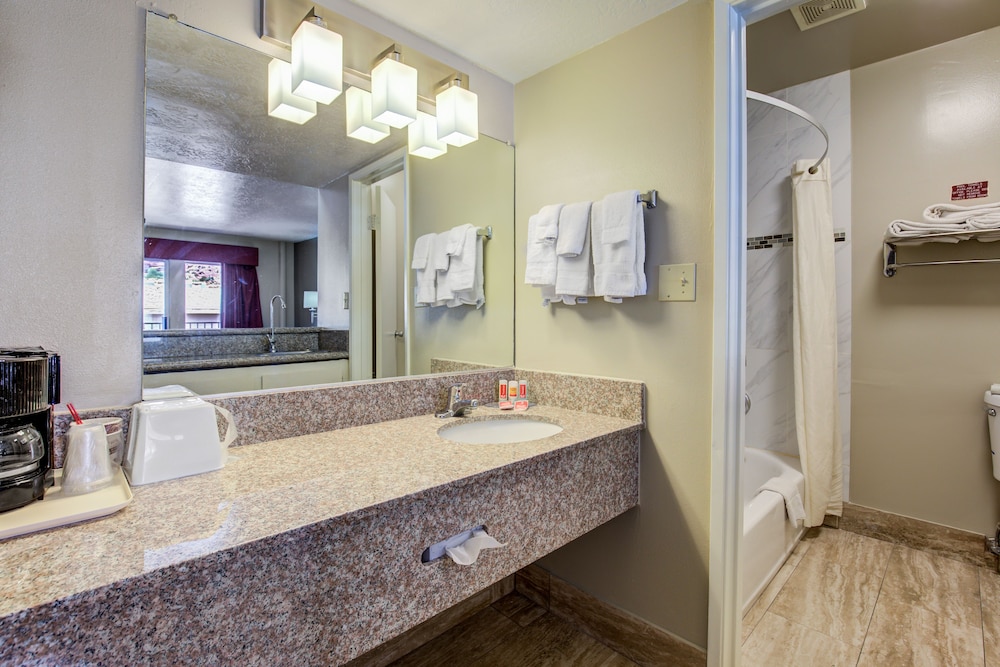 Econo Lodge St George North - Near Pioneer Park 32/33