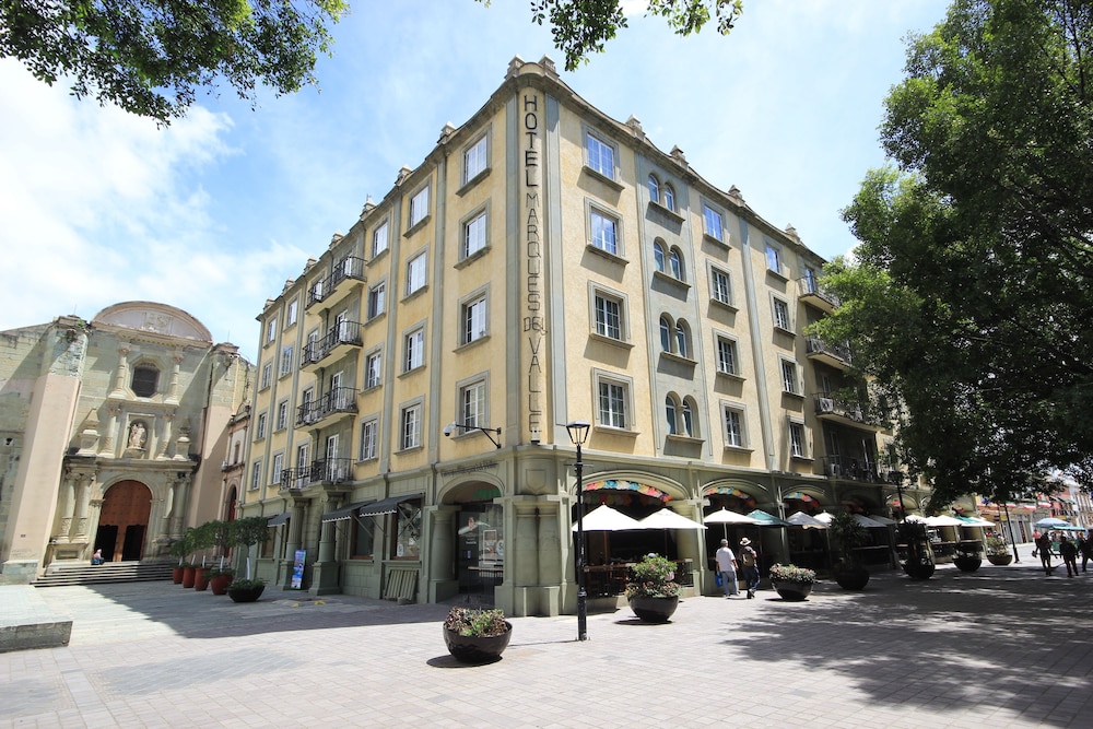 Hotel Marques del Valle 45/50