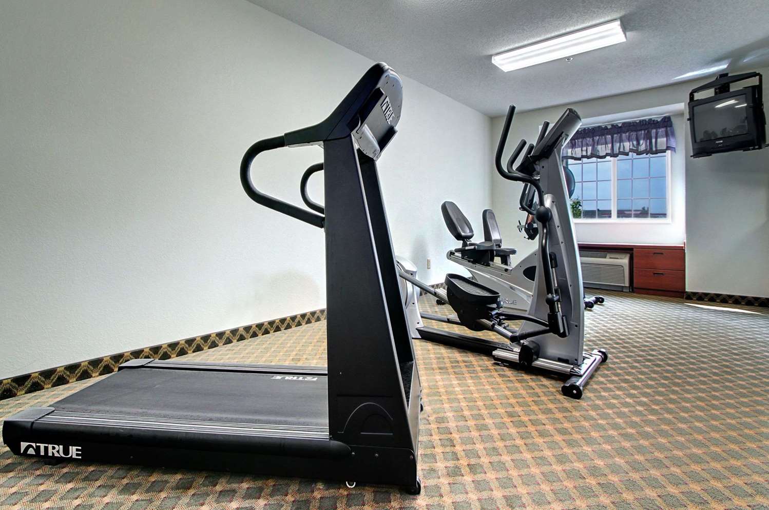 Microtel Inn And Suites Bridgeport 2/6