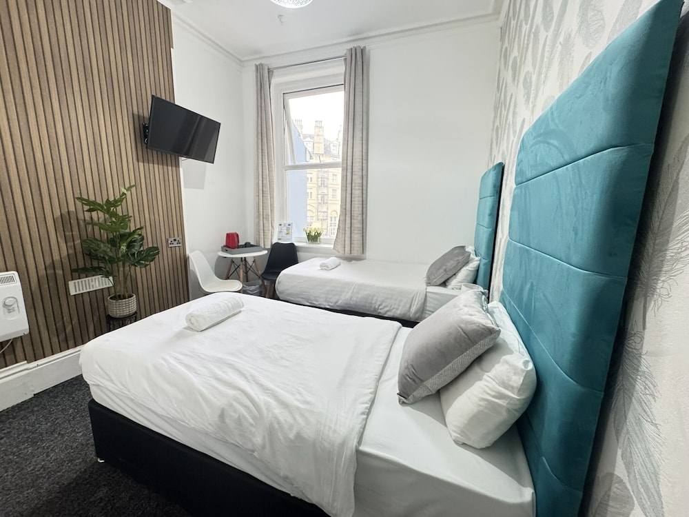 Standard, Twin Beds