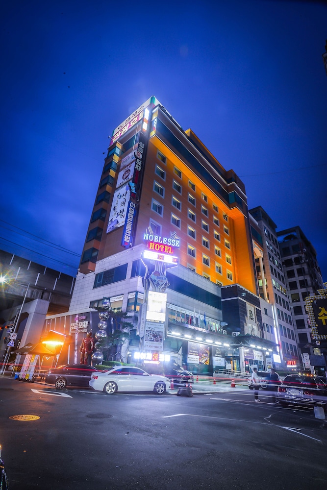 Noblesse Hotel photo1