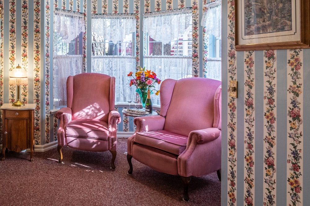 Apples Bed Breakfast 35/71