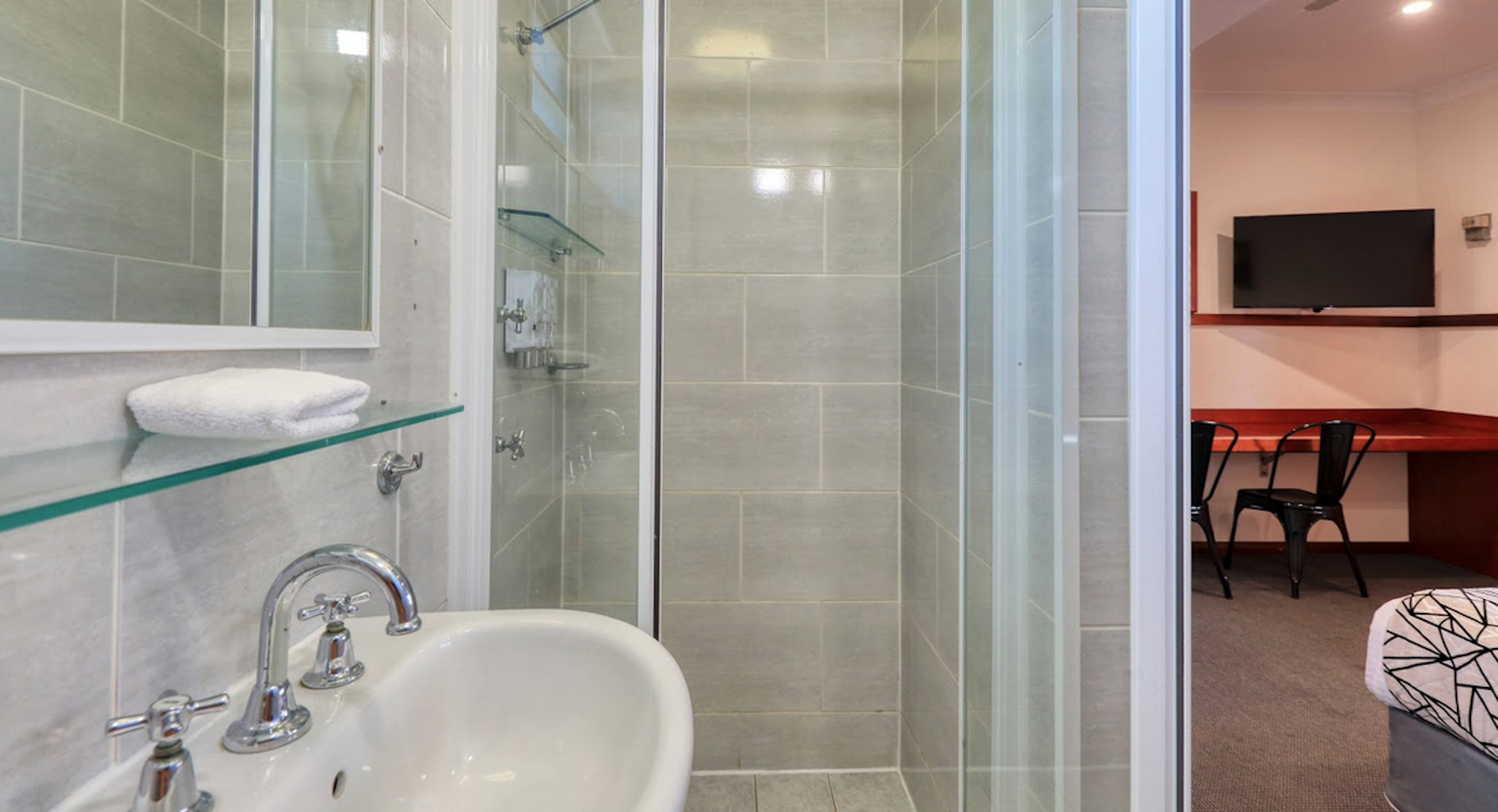 Across Country Motel And Serviced Apartments 35/35