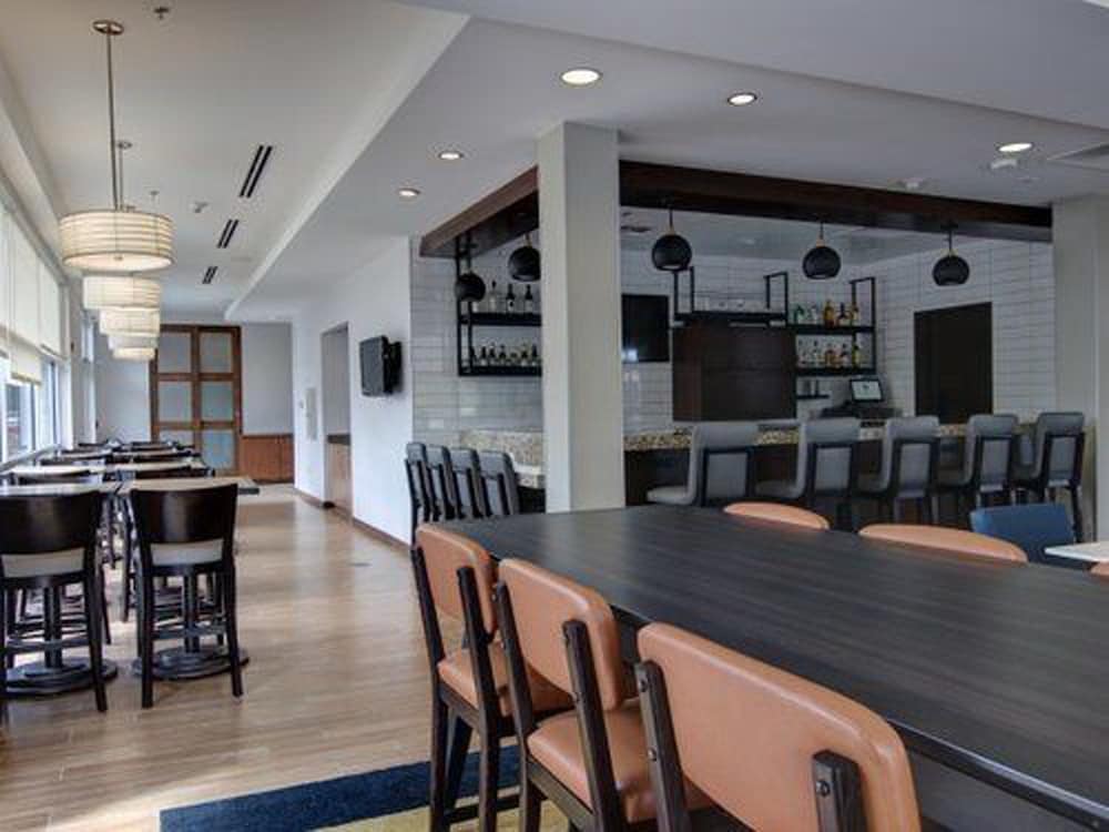 HYATT house Chicago/Naperville/Warrenville 56/69