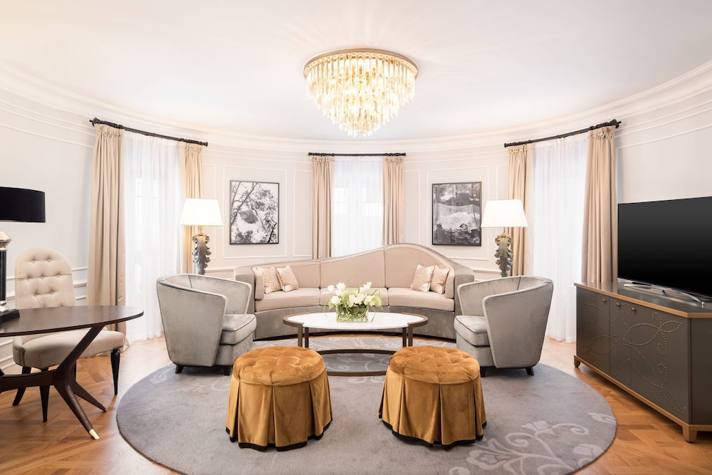 Hotel Maria Cristina A Luxury Collection Hotel 70/74