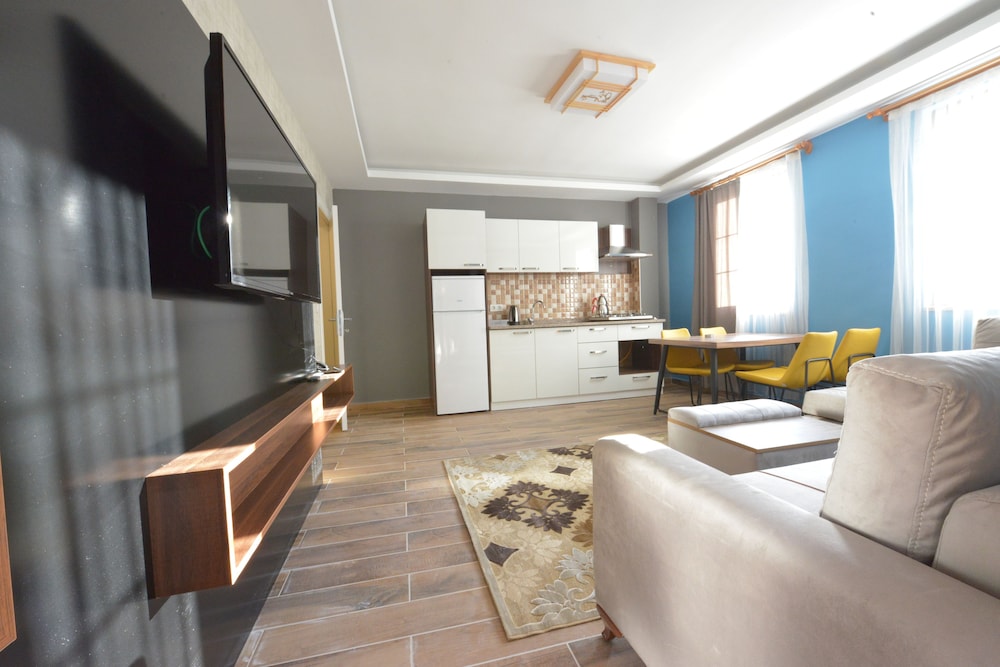 Hirande Hotel 32/50
