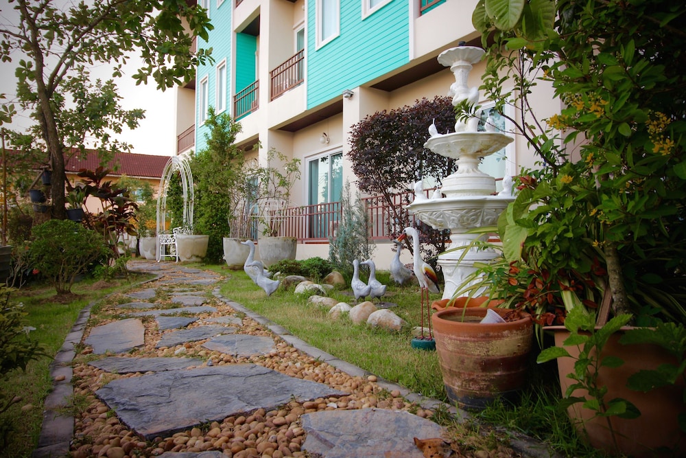 Green Apple Villa 55/57
