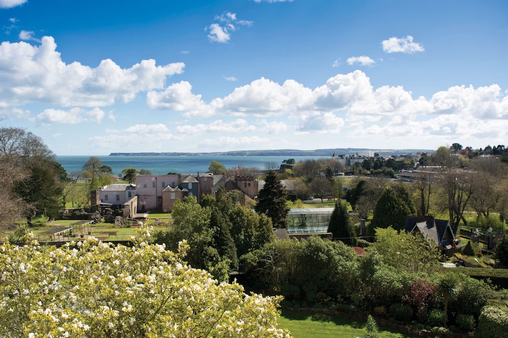 Tlh Toorak Hotel 43/50