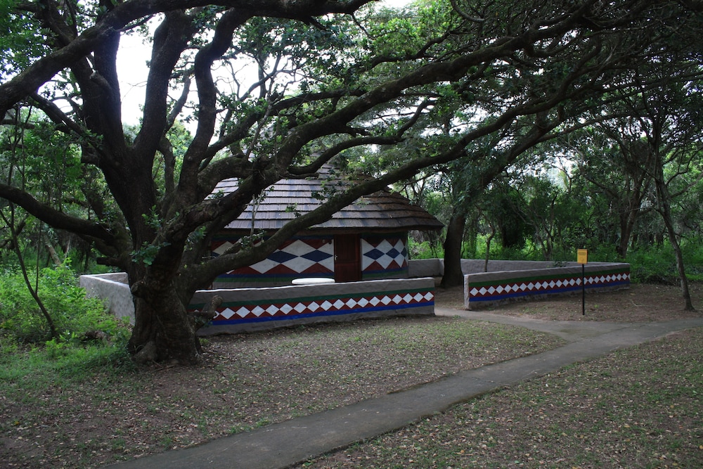 Gooderson Dumazulu Lodge and Traditional Village 34/50