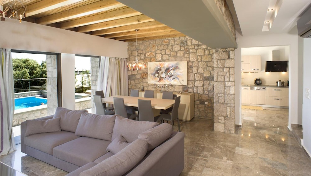 Blue Dream Luxury Villas 43/60