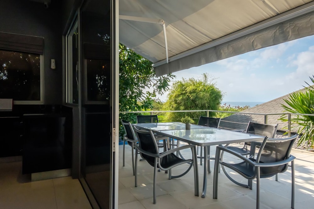 Suluban Cliff Bali Villa 39/50