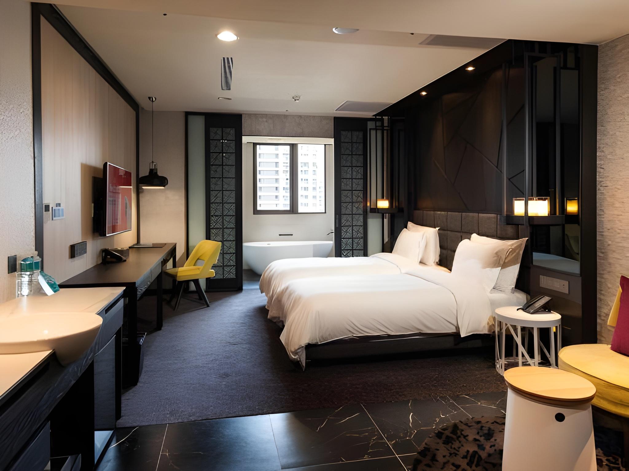 Grand, Deluxe, Twin Beds