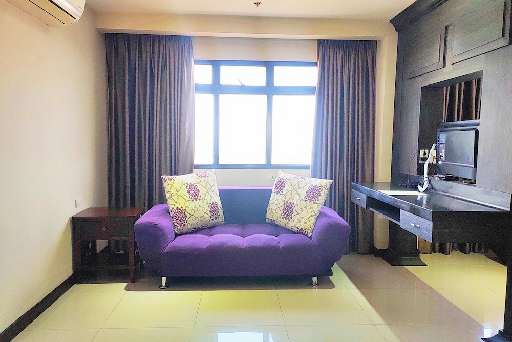 Panorama Summit Hotel 33/50
