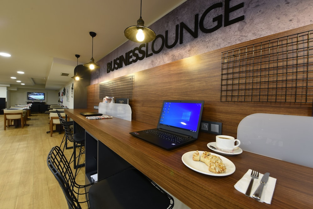 Asal Hotel 33/39