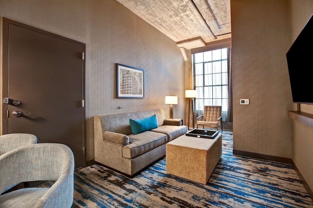 Embassy Suites by Hilton Rockford Riverfront 37/57