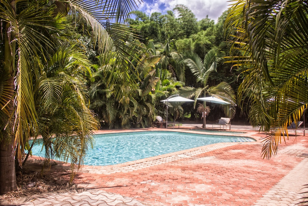 Waterfalls Hotel 28/33