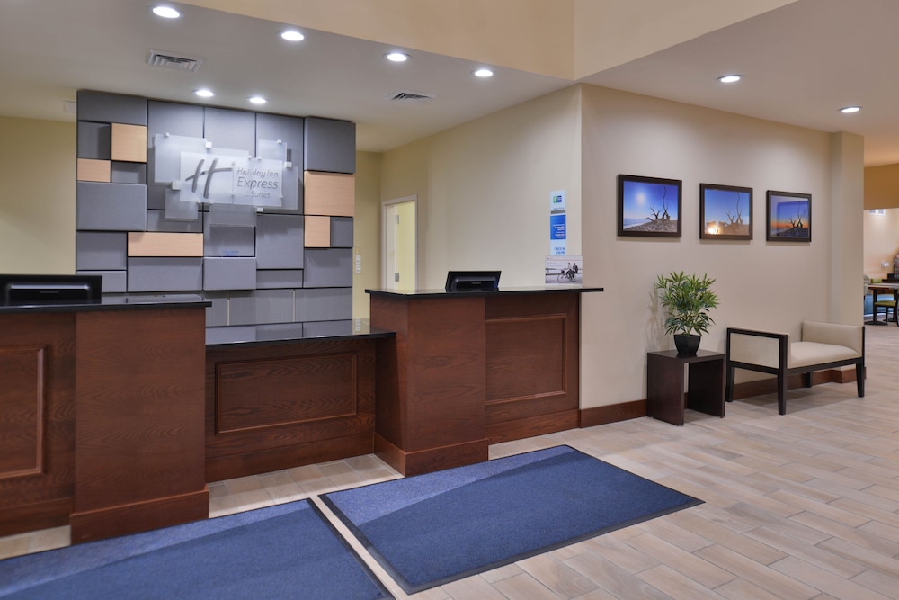 Holiday Inn Express And Suites Dearborn Sw Detroit Area 4/47