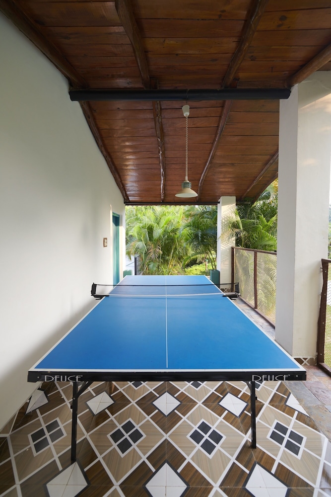 Acorn Hideaway Resort and Spacorbett 23/50