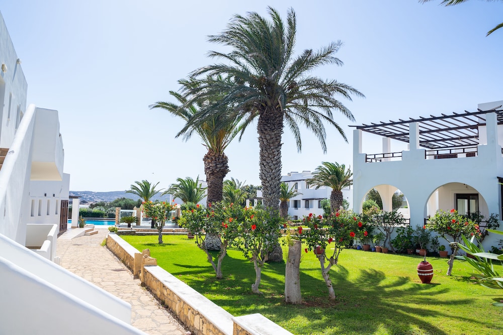 Irini Hotel 43/63