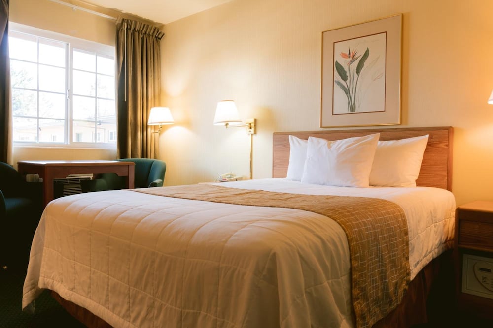 Riverfront Inn Roseburg 34/72
