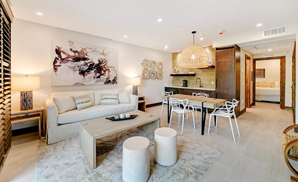 Bali Hai Beachfront Resort And Spa 37/70