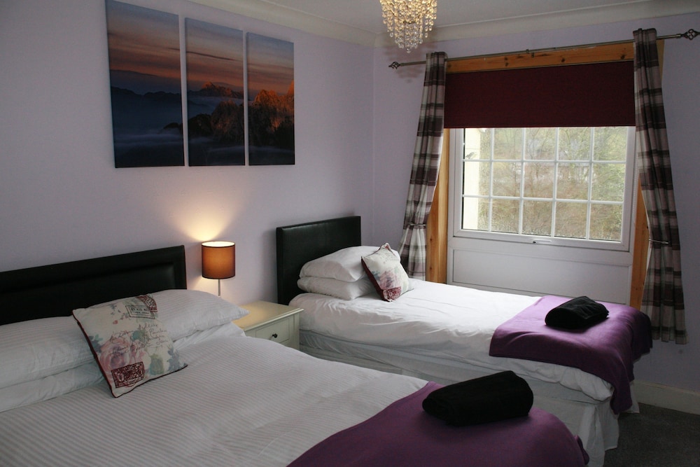 Glenlochy Nevis Bridge Apartments 8/27