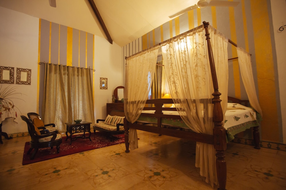 CASA BRITONA GOA 25/50