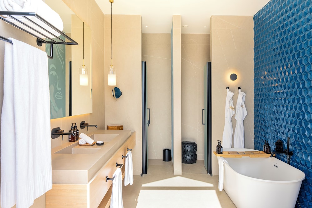 SO/Sotogrande Spa & Golf Resort Hotel 82/82