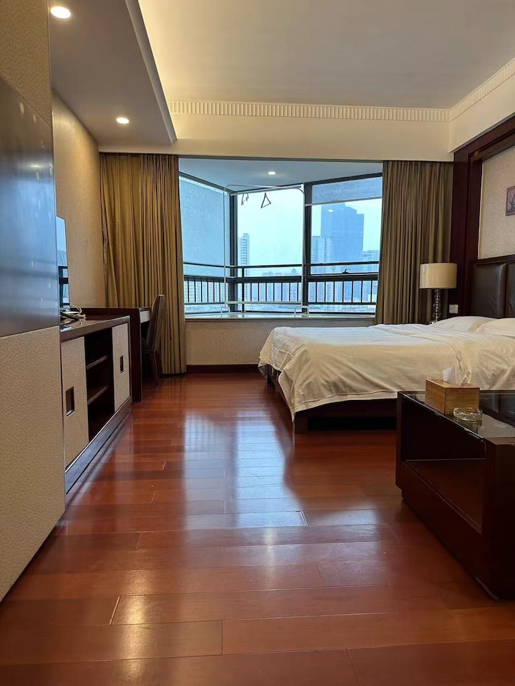 Shanghai ZiYuan Service Apartment 19/61