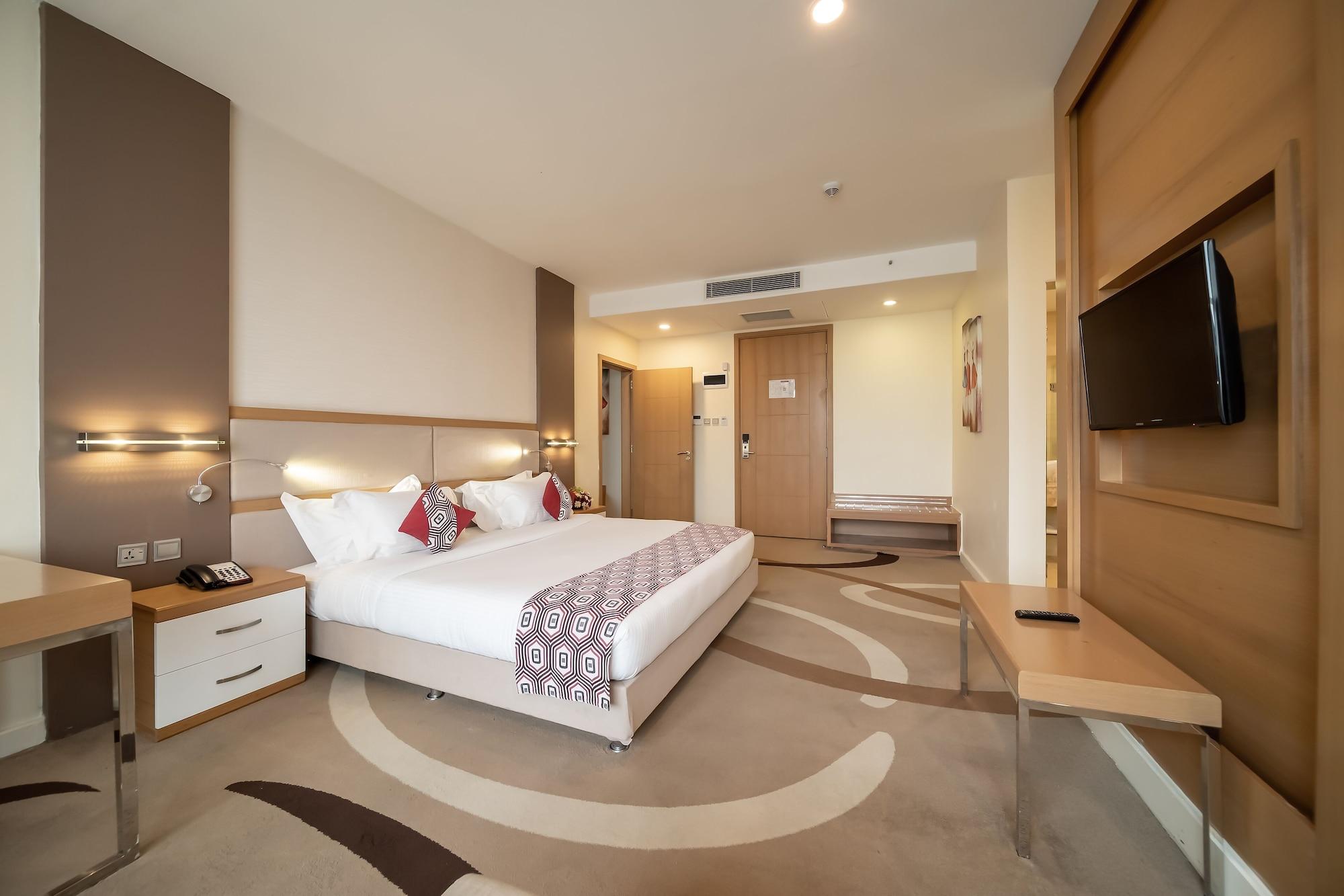 Deluxe Room, PrideInn Azure Hotel Nairobi Westlands 3/5