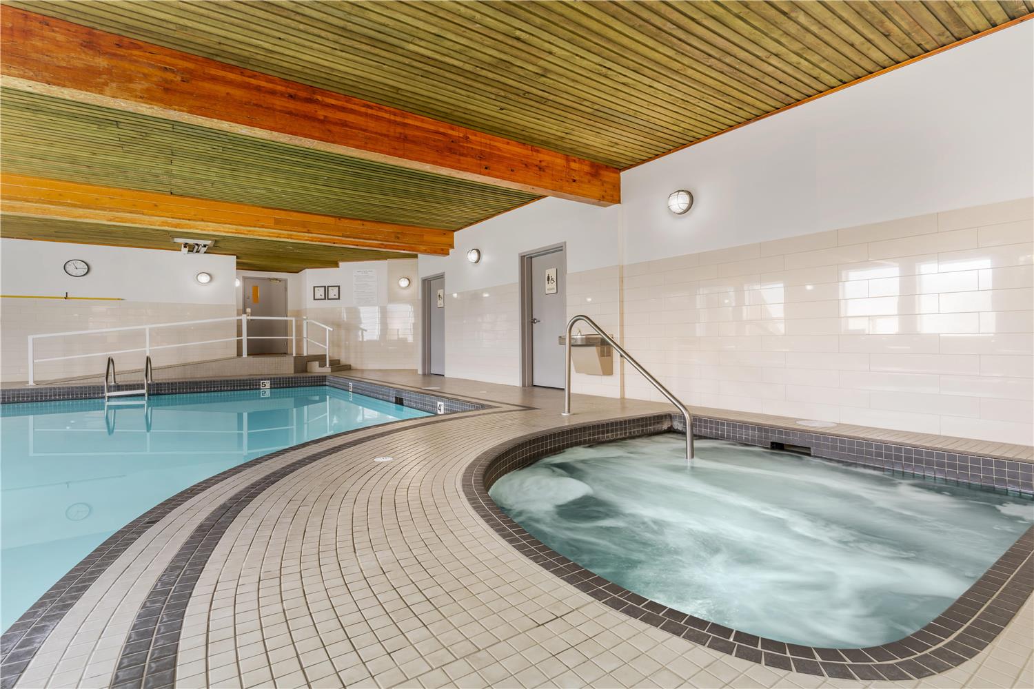 Best Western Plus Country Meadows Inn 11/28