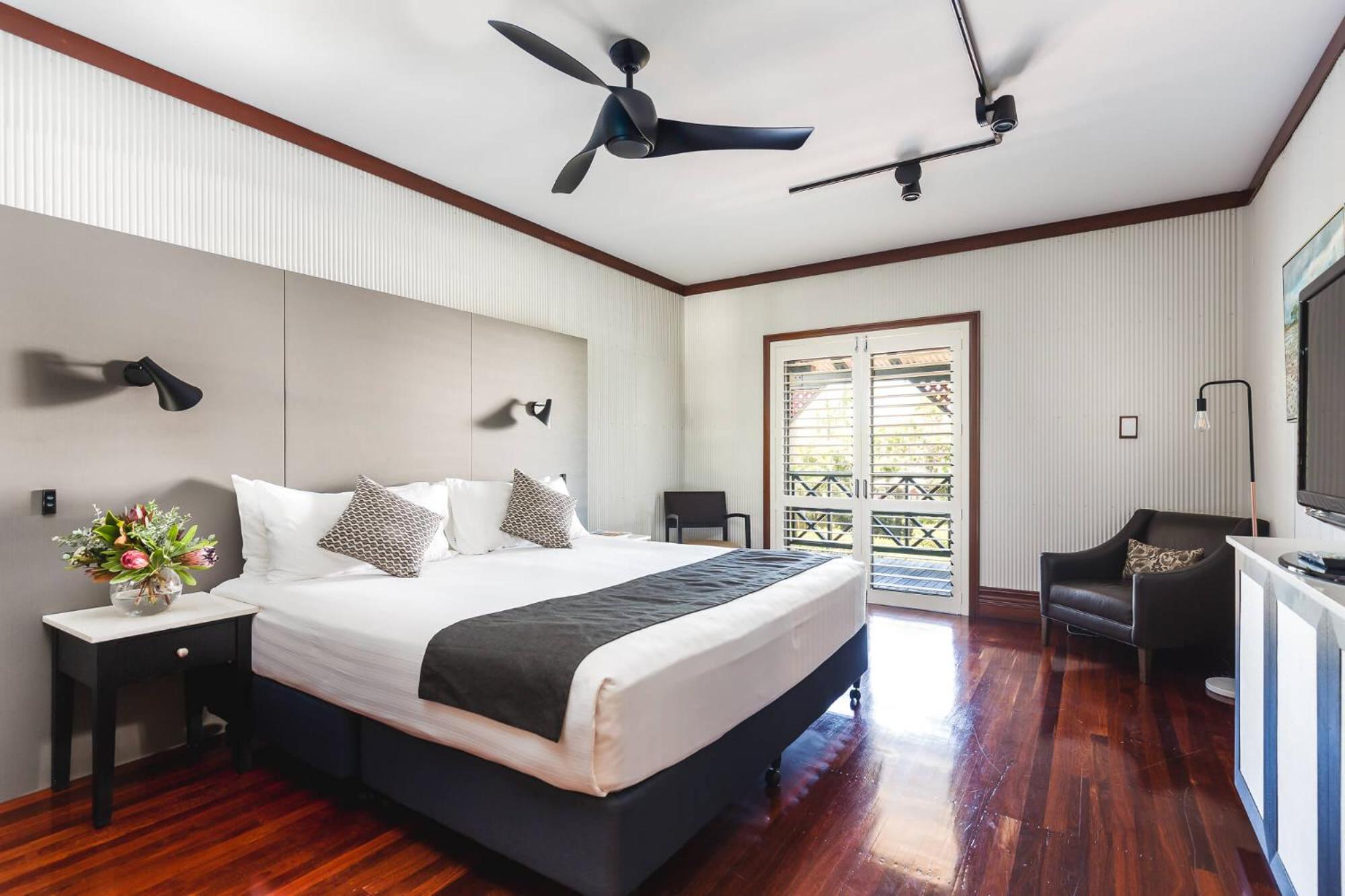 استوديو بإطلالة على الحديقة