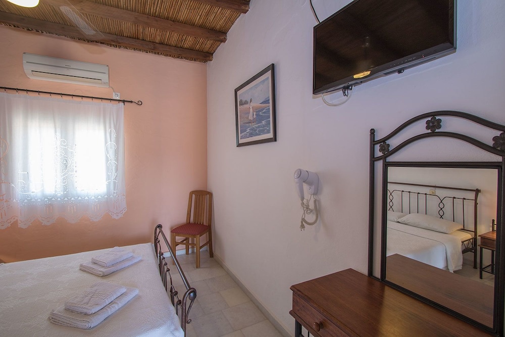 Dimitris Rooms 4/33