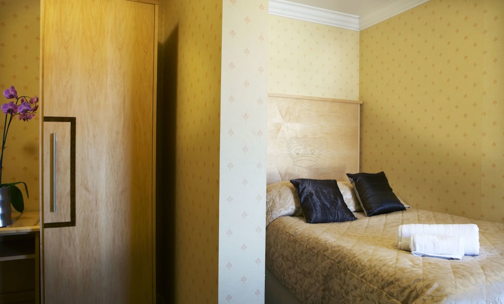 Crown Spa Hotel Scarborough 35/68