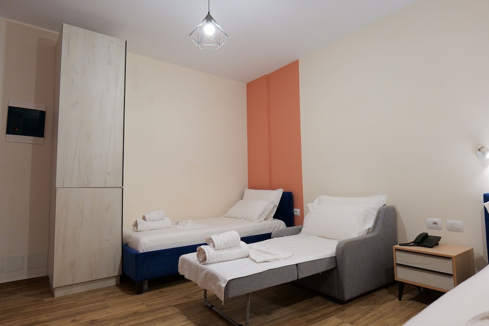 Hotel Triumf 15/50