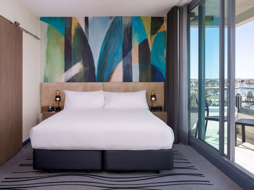 Novotel Geelong 16/74