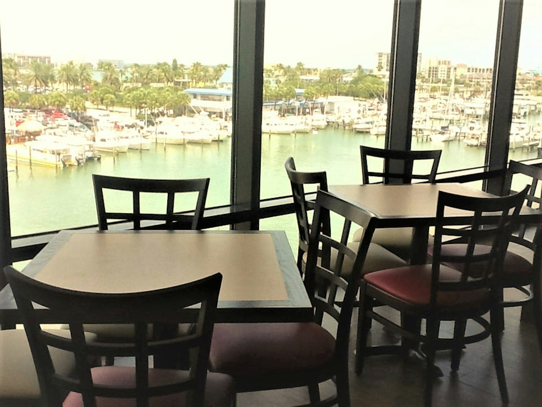 Pier House 60 Marina Hotel 47/67