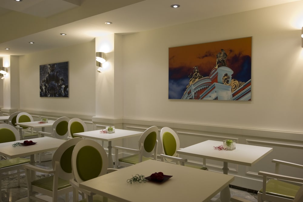 JR Hotels Oriente Bari 41/56