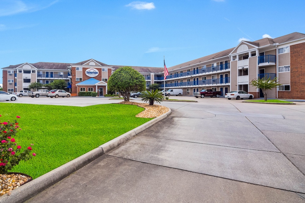 Suburban Studios Biloxi North Area 4/45