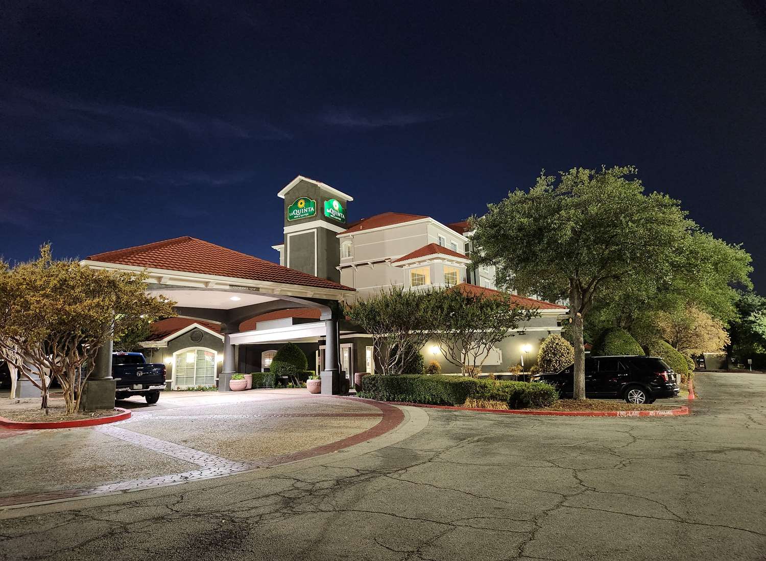 La Quinta Inn & Suites by Wyndham Dallas Arlington South 54/66