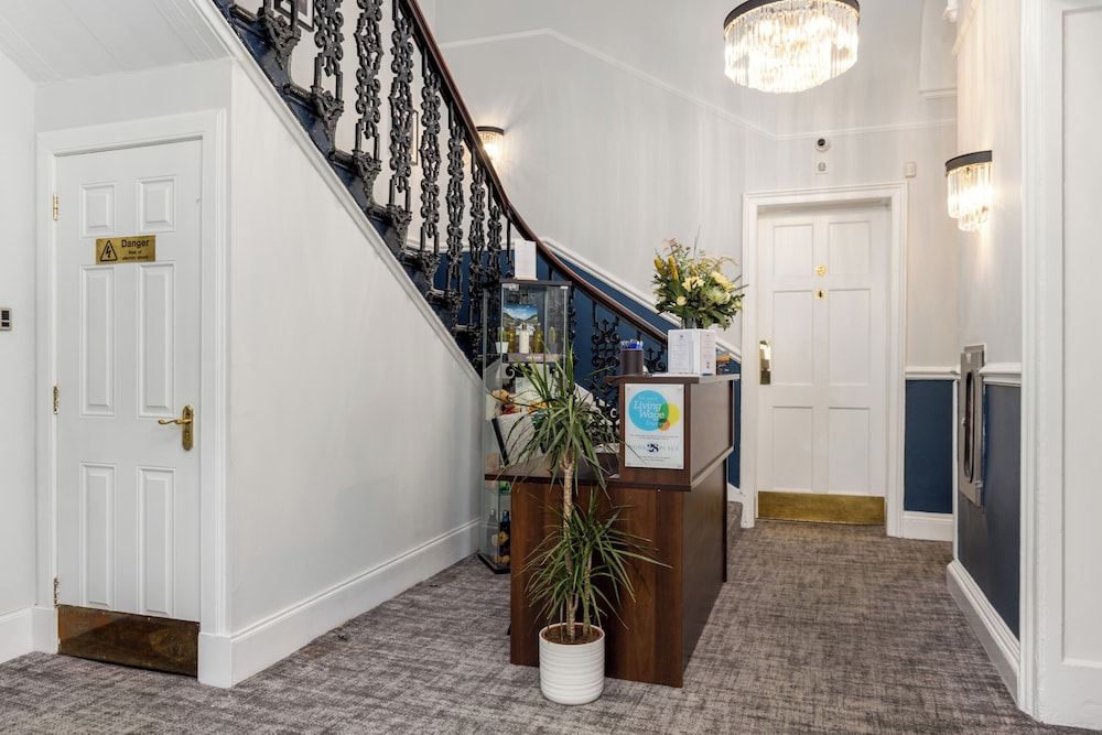 28 York Place 11/56