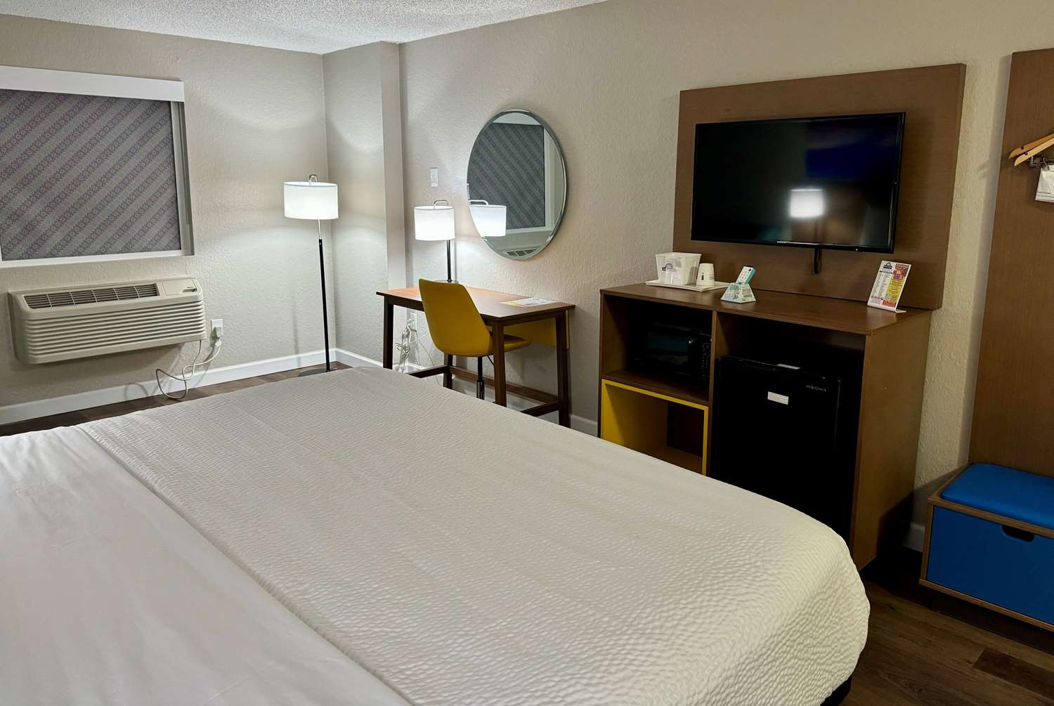 Days Inn by Wyndham Sarasota I-75 3/15