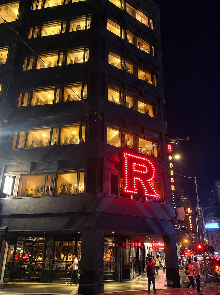 Hotel Relax V 3/76