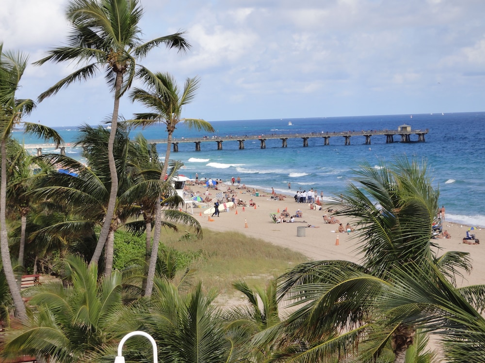 Oceans Beach Resort Suites 56/67