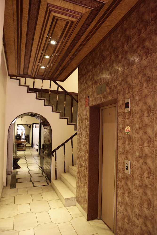 Delhi Darbar hotel 8/63