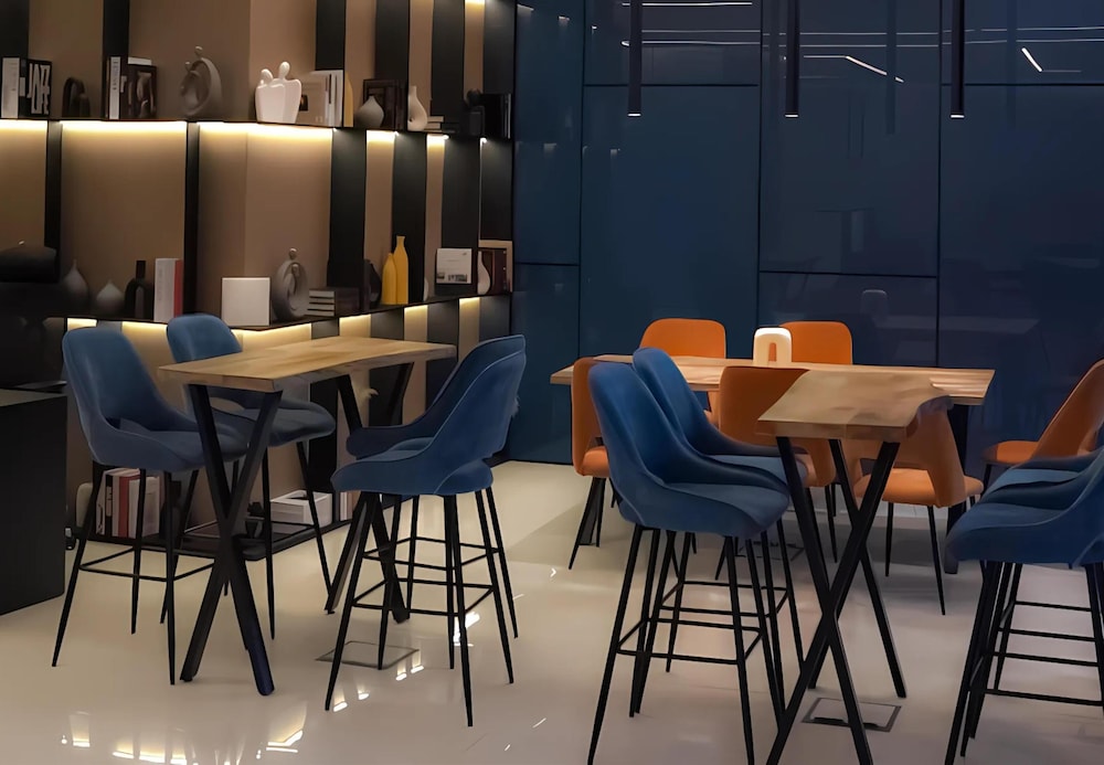 restaurant cafeteria