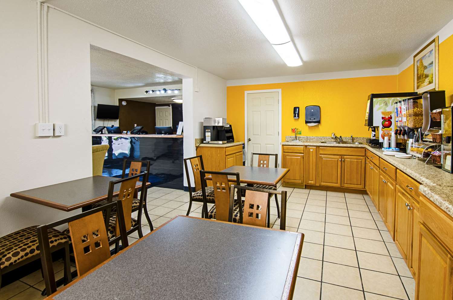 Travel Inn Bristol Near State Street (ex Rodeway Inn) 18/24
