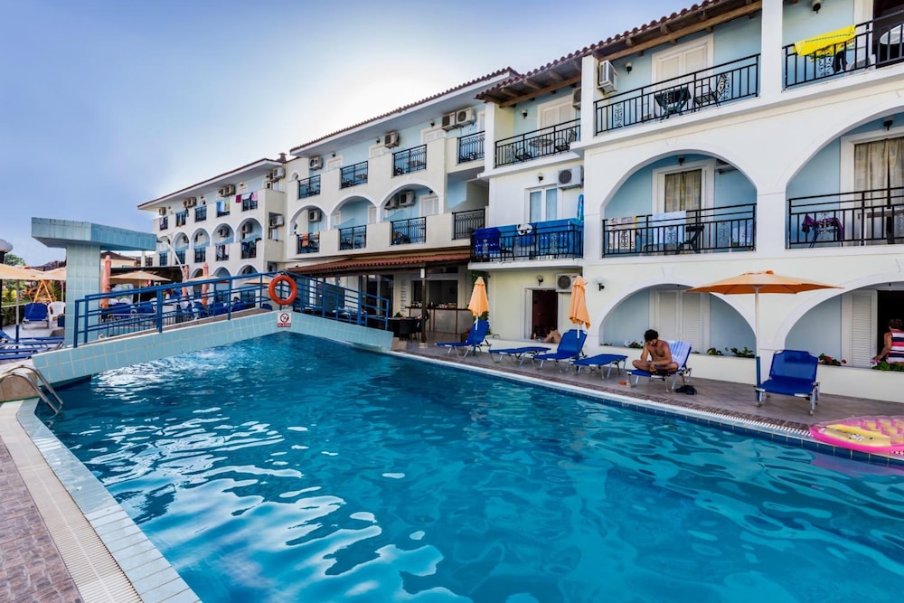 Vossos Hotel Apartments 6/41