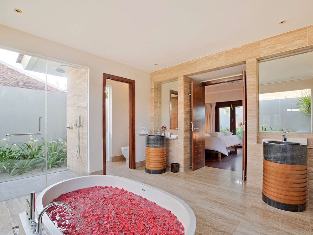 Pullman Danang Beach Resort 23/50