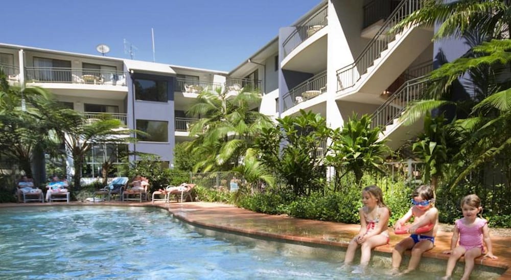 Flynns Beach Resort 5/33